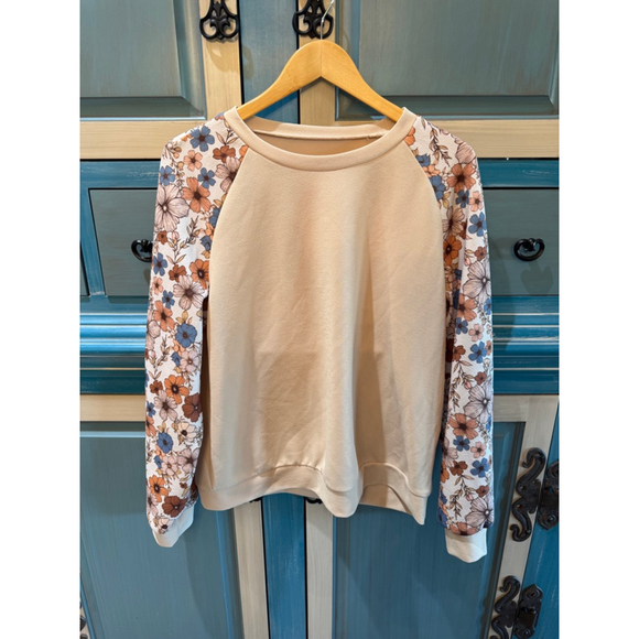 Unbranded Tops - Women's Unbranded Beige Floral Raglan Sweatshirt M